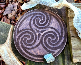 Celtic Triskelion Crystal Grid Board, Lasercut Birch Wood, Triple Spiral Art, Triskele Decor, Triple Goddess Altar Plate, Witchy Decor