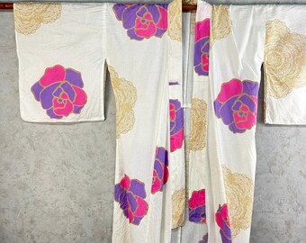 Vintage Ladie&#39;s Yukata Purple Flower Motif/Kimono/Robe/Vintage Japanese/Female Dressing Gown/Japanese Textile/Free Shipping