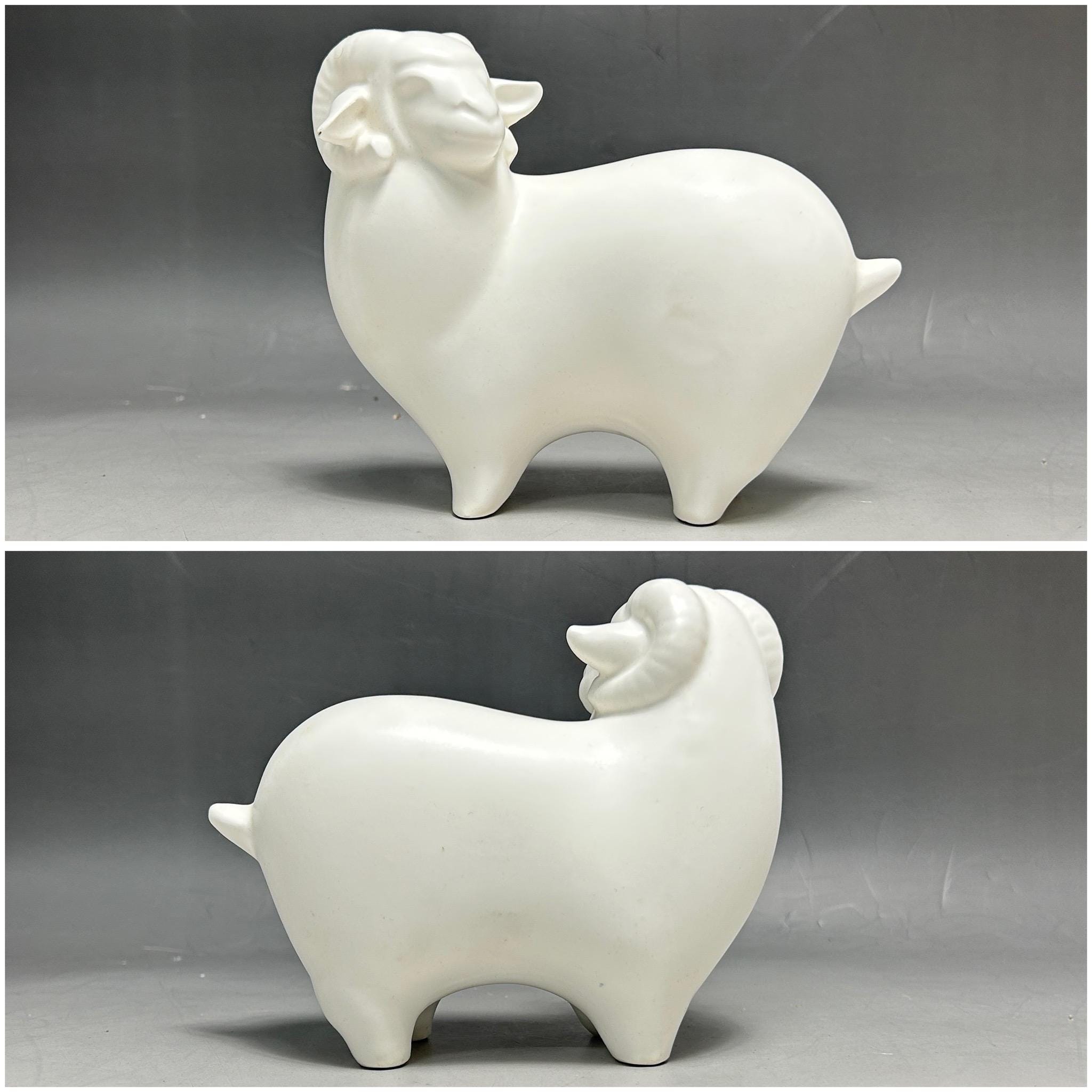 Antique doll 　Sheep Sheep Eto Doll in White Signed by Saido/year of Sheep/hitsuji Doll