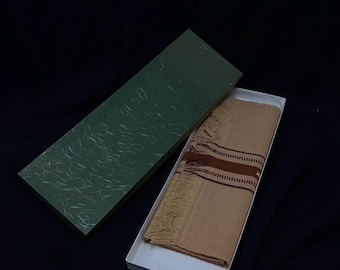 Alfombra Minsa-ori textil tradicional de Okinawa, tejida a mano, teñida a mano, amuleto de la suerte, hecha en Japón.