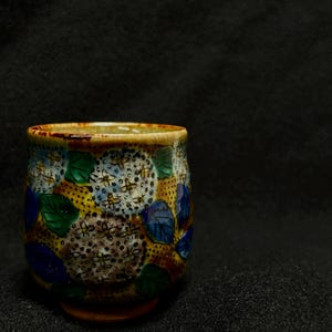 Old Kutani ware Japanese Yunomi signed by kakufuku/Green Tea Cup/Japanese Pottery/tea ceremony utensil/Kutani-yaki/