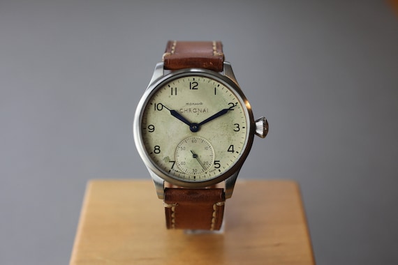 vintage style pilot watch