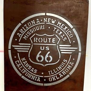 Insegna di lusso in metallo fuso Route 66 – realizzata a mano e firmata da Pallarols – Decorazione da parete vintage per garage – Serie limitata