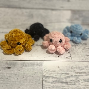Crochet Octopus Key Ring ,Mini Octopus Plushie , pocket octo, Octopus | Small anxiety relief, stress relief, fidget stress toy
