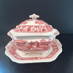 Spode Copeland Tower Pink Small Tureen With Lid - Attached to Plate - Old Mark