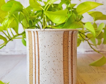 Indoor Planter - Striped Pottery - Planter with feet - White pottery planter - Indoor Gardening - Houseplant - BRPottery - Boho Ceramic