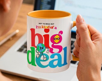 Taza de café divertida, algo importante. Bonita taza de té de cerámica. Regalo novedoso. Asa llamativa y colorida en el interior. Taza estética para decoración de escritorio. 11 oz 15 oz.