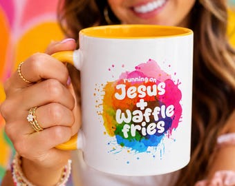 Taza "Running on Jesus & Waffle Fries", Café cristiano, Regalo con temática religiosa para amantes del té, Regalo religioso para ella, Taza de cerámica de 11 oz, 15 oz y 20 oz