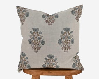 Funda de almohada de lino estampada a mano / Cojín decorativo floral / Decoración de primavera estilo granja bohemio / Regalo de inauguración de la casa