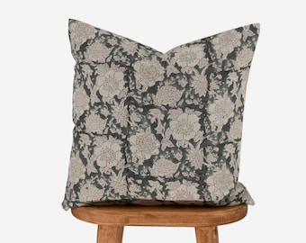 Funda de almohada de lino estampada a mano / Cojín decorativo floral / Decoración de primavera estilo granja bohemio / Regalo de inauguración de la casa