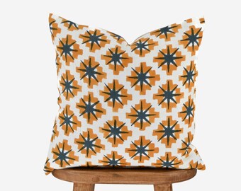 Funda de almohada de lino estampada a mano / Cojín decorativo floral / Decoración de primavera estilo granja bohemio / Regalo de inauguración de la casa