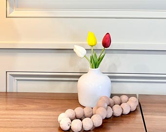White Bud Vase – Minimal Ceramic Flower Vase, Modern Pottery Decor for Table or Shelf, Gift for Her