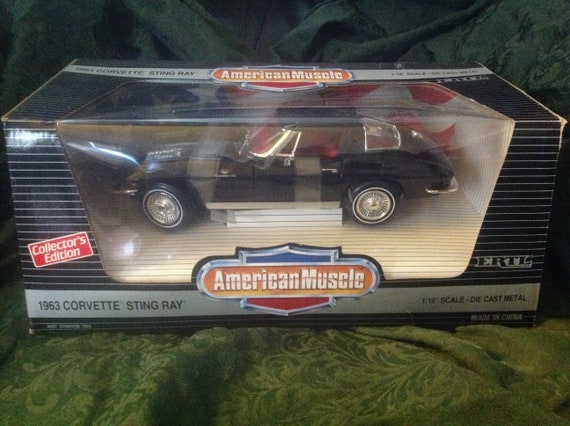 1 18 Car Sports Car 1963 Corvette Sting Ray Black Red Interior Mib Sealed