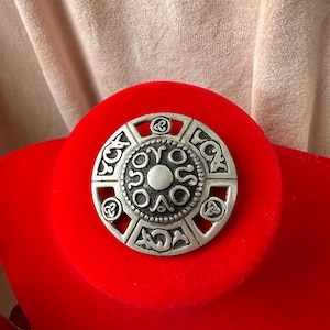 vintage St Justin Celtic shield brooch pewter silver and black tone