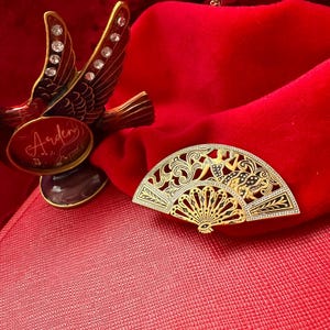 vintage Spanish damascene fan brooch pin gold tone, damascene jewelry
