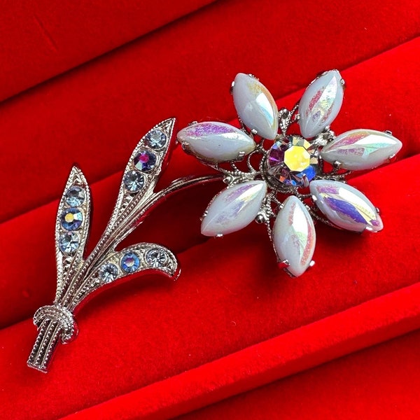 Broche Vintage Edelweiss Style Art Déco - Métal Argenté, Couleur Beige, Bijou Ancien