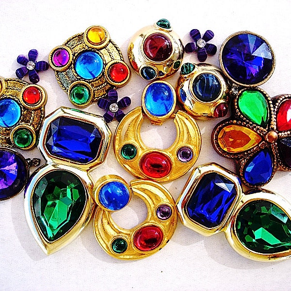 Fun and Colorful Lot of Various Broken Vintage-Modern Jewelry Pieces