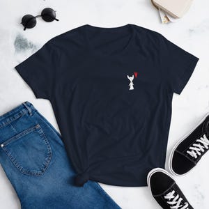 Camisa de mujer robusta y sombría / Camiseta de personaje de dibujos animados amoroso / Camisa peculiar / Camiseta urbana streetwear / Camisa de personaje lindo / Camiseta ilustrada