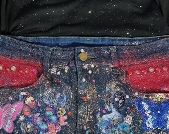 Free black stary top with these small Butterfly Shorts: with Glitter to Shine on the Dance Floor