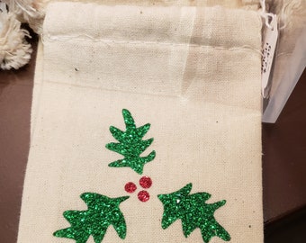 Glitter holly and red berries 3" x 4" cotton muslin gift bag