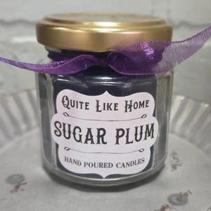 Sugar Plum Scented Candle: 4 oz Jar with Gold Lid