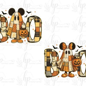Puede incluir: Gráfico de Halloween con un personaje fantasma con orejas de Mickey Mouse y una calabaza. El fantasma lleva un disfraz de patchwork y sostiene una linterna de calabaza. La palabra "BOO" está en un diseño de patchwork con murciélagos.