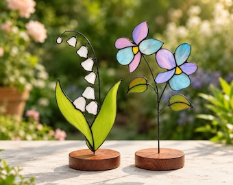 Handmade Stained Glass Birth Flower Suncatcher, Personalized Garden Decor
