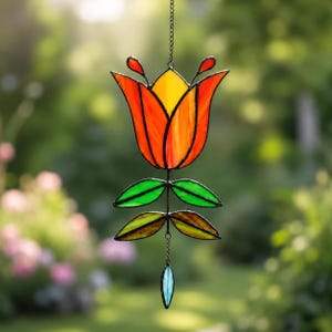 Handgefertigter Tulpen-Sonnenfänger aus Buntglas, Fensterdekoration mit immergrünen Blumen, Gartenkunst