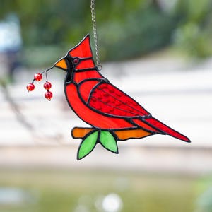 Red Cardinal Stained Glass Suncather,Red Birds Glass Window Decoration,Glass Bird Window Hangings, Home Decor,Birthday Gifts,Gift for Mom