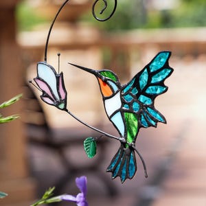 Beija-flor de vitral feito à mão, enfeite de vidro em forma de pássaro para pendurar na janela, arte em vidro, presente de boas-vindas, presente para o Dia das Mães