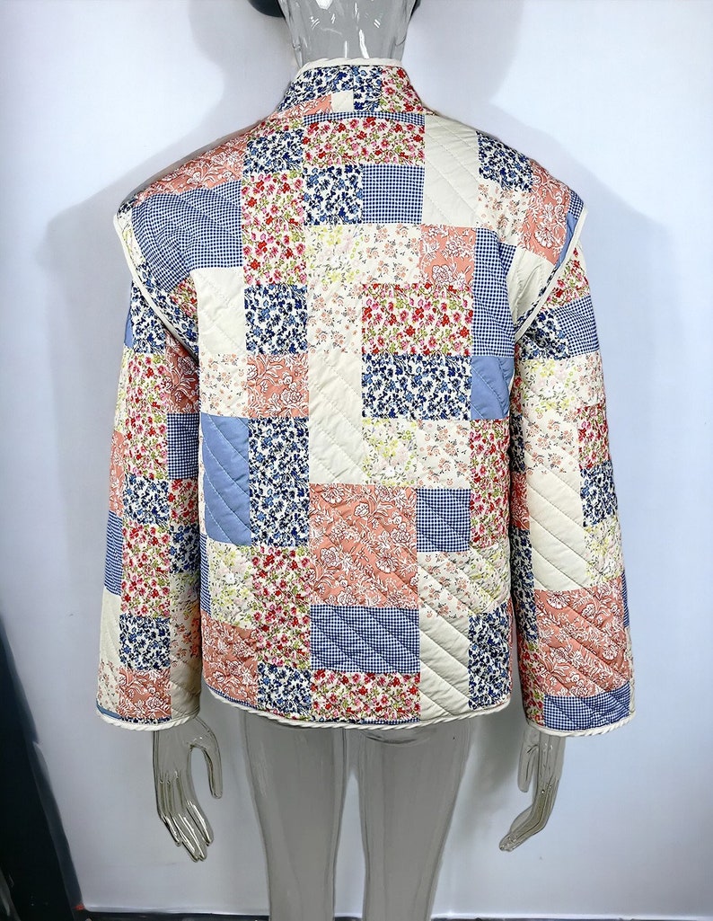 Joli manteaux matelassé en patchwork fait main, nouveau style, vintage, bohème, veste matelassée, printemps 2024, veste an 2000, cadeau fête des mères, tendance image 6