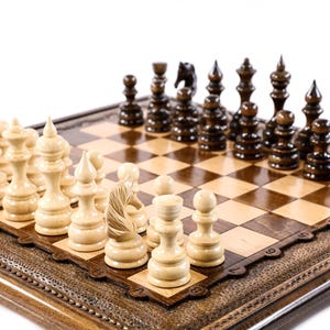 Handcrafted Chess Set: Wooden Chess Board / FREE PERSONALIZATION / 6 SIZES image 2