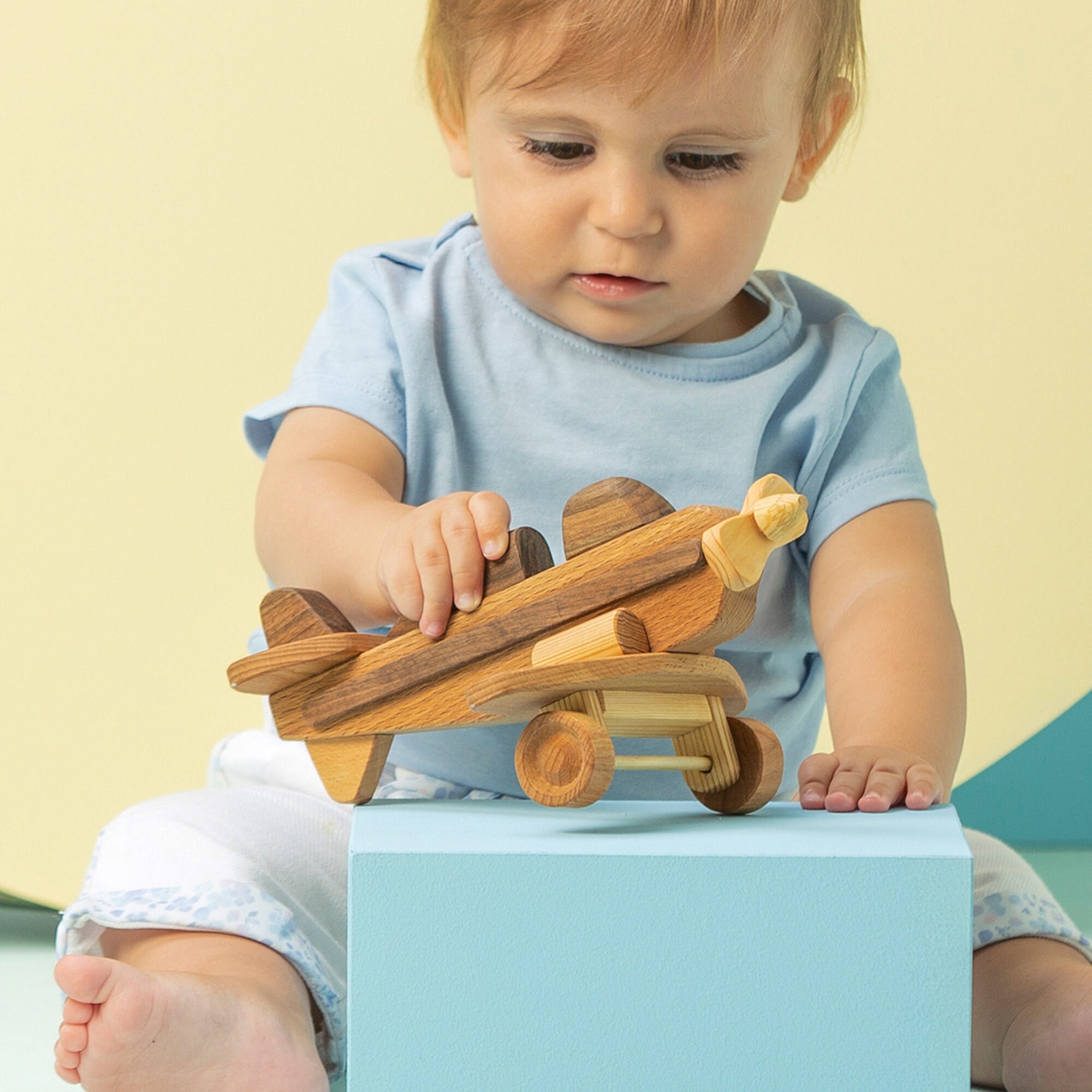Jouet Avion En Bois Naturel Pour Enfants Dès 1 An – Fait Main, Sans BPA – Idéal Cadeau éducatif (11 X 5 Cm)