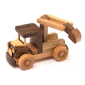 Wooden Toy Digger Truck, Personalized Toy Baby Gift, Wood Toddler Toys, First Birthday / HANDMADE