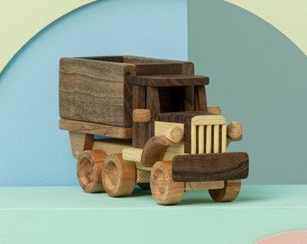 Personalized Wooden Dump Truck Toy: Eco-Friendly Timber Plaything