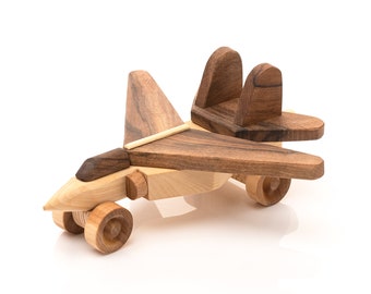 Holzspielzeug-Kampfjet, Geburtstagsgeschenk, personalisiertes Geschenk
