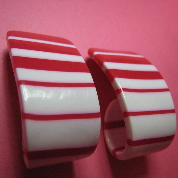 Christmas Candy Cane 1960s Mod Vintage Red White Stripes Lucite Earrings