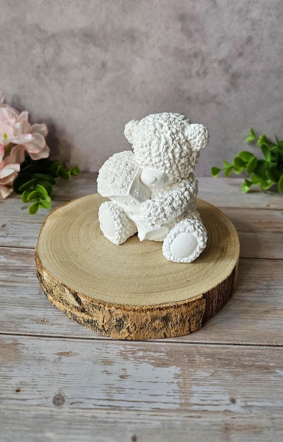 Gips Teddy mit Blumen| Handgemachte Dekofigur | Süßer Bär aus Gips | Geschenkidee | Handmade Deko Bär