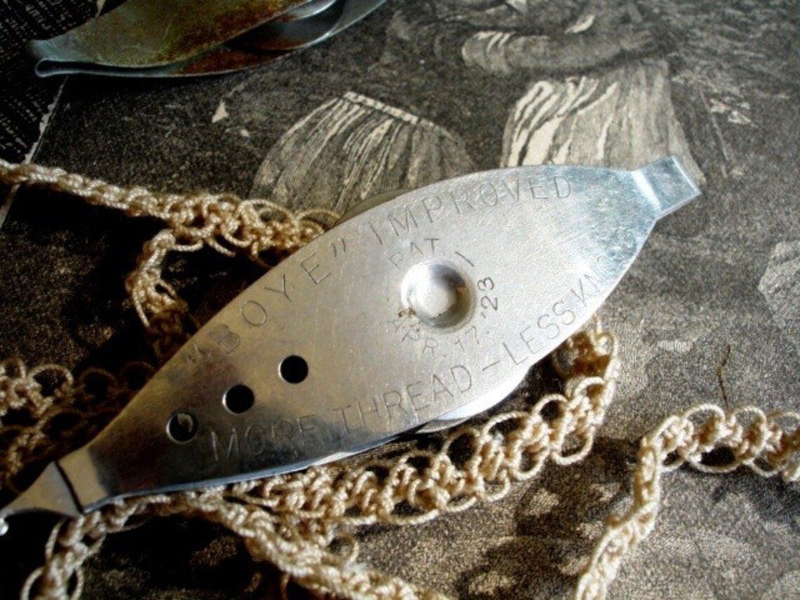 VINTAGE Metal Tatting Shuttle...BOYE Improved Model Pat. Apr Etsy