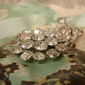 vintage clear rhinestone brooch mid century unmarked beauty brilliant prong set octagons and rounds image 3