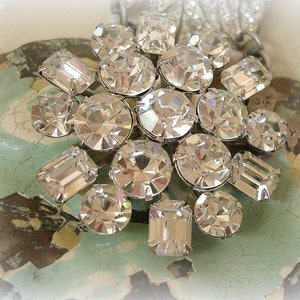 vintage clear rhinestone brooch mid century unmarked beauty brilliant prong set octagons and rounds image 1