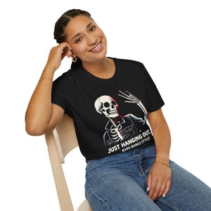 T-Shirt Unisex scheletro, camicia grafica scheletro, maglietta festa di Halloween, regali divertenti, maglietta scheletro immagine 7