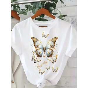 Comfort Colors Butterfly Shirt, Butterfly Graphic Sweatshirt, Aesthetic Hoodie, Cottagecore Shirt Women, Boho Shirt