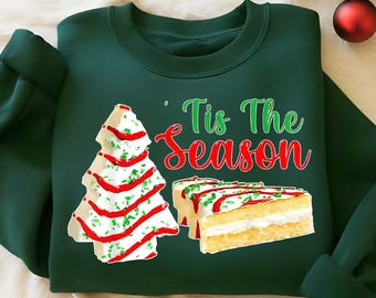 Camiseta con diseño de pastel de árbol de Navidad "Tis The Season", camiseta divertida para las fiestas, sudadera con capucha de galleta navideña, sudadera festiva, camiseta de Feliz Navidad.