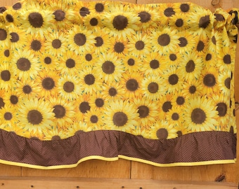 Sunflower Print Valance with pindot ruffle FREE SHIPPING