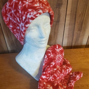 Womans&#39; L warm lined  fleece hat and mitten set  FREE SHIPPING