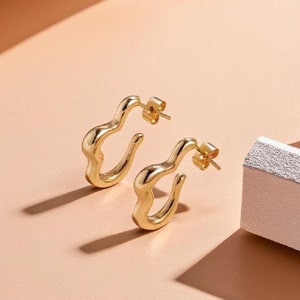 Gold Plated Hoop Earrings, Wave Stud Earrings, 2.8cm Hoops, Women's Jewellery, Trending Gift for Girlfriend, Unique Jewellery For Everyday