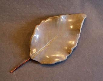 ceramic alder hanging leaf