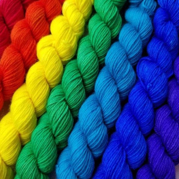 Ensemble de mini-écheveaux RAINBOW de laine à chaussettes en nylon mérinos teints à la main