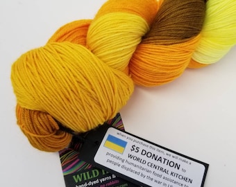 SUNFLOWER hand dyed pinnacle fingering sock yarn superwash merino nylon 460 yds.  100 gr.
